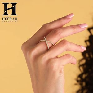 Anillo Abierto con Diamantes Cultivados en Laboratorio en Forma de Cruz X para Mujer - Product Image 2
