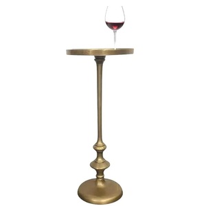 โต๊ะบาร์อะลูมิเนียมหล่อขึ้นรูปทรงทันสมัย หน้าโต๊ะทรงกลมขนาดใหญ่ ผิวสัมผัสเรียบเนียนแบบซาติน ฐานตั้งทรงกระบอกแข็งแรง ประหยัดพื้นที่ สวยงามมีสไตล์ เหมาะสำหรับตกแต่งห้องนั่งเล่น - Product Image 2