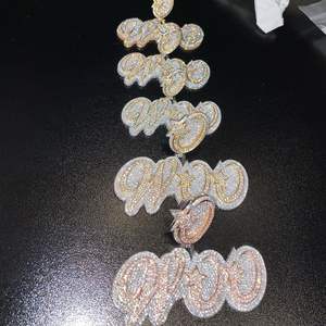 Colgante de Letra VVS Moissanite Iced Out de Plata 925, Colgante Personalizado de Letra Inicial Bicolor, Joyería Hip Hop, Colgante con Engaste - Product Image 4