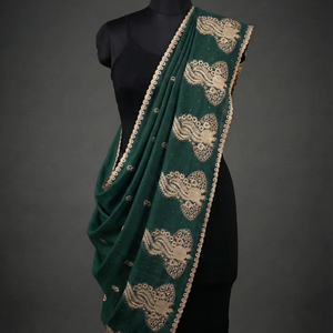 Écharpe Dubaï en voile de polycoton respirant, mélange de couleurs AHE, ornée de strass dorés et de motifs floraux, idéale pour le quotidien (vente en gros) - Product Image 4