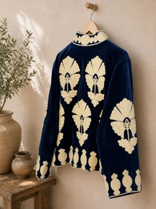 Chaqueta de Mujer con Bordado de Terciopelo, Artesanía Artística, Elegancia Atemporal, Estilo Bohemio Floral, Abrigo Elegante para Otoño e Invierno - Product Image 3