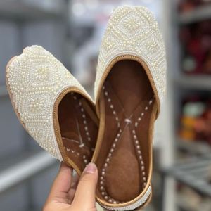 2. Pakistani Women Khussa Traditional Embroidered Pumps Soft Comfortable Ladies Flats Fashion Ethnic Footwear Wholesale - Product Image 2