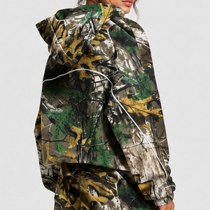Sudadera con Capucha Extra Grande para Mujer, Diseño de Camuflaje con Líneas en Contraste, Felpa de Algodón Premium, Sudadera Informal Personalizada - Product Image 2