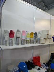 Gants thermiques d'hiver en jacquard tricoté double couche, longueur poignet, compatibles écran tactile, pour activités extérieures, fabriqués au Vietnam - Product Image 6