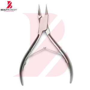 Kit de pédicure 5 pièces en acier inoxydable avec coupe-ongles, rehausseur d'angle, lime à ongles et ciseaux à ongles – Instruments de podologie - Product Image 3