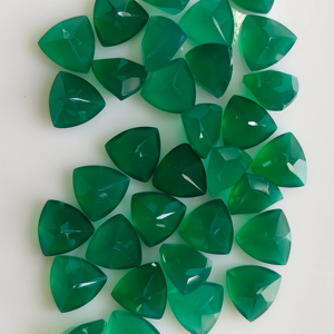 Onyx Vert Naturel 9MM Coupe Trillion Meilleure Qualité Pierre Précieuse Non Montée pour la Fabrication de Bijoux Red Mountain Gems - Product Image 2