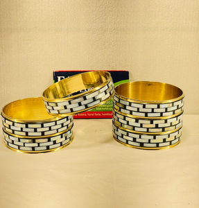 Bracelet en corne naturelle polie, artisanal, écologique, de couleur naturelle, meilleur design, bijoux en corne de buffle ou d'âne pour mariage - Product Image 5