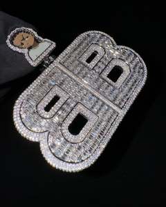 Pendentif personnalisé en émail avec moissanite taille brillant en argent 925, bijoux hip-hop de luxe haut de gamme certifiés - Product Image 4