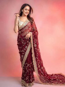 Sari de seda suave de primera calidad con lentejuelas, fabricante y proveedor de moda femenina de Surat - Product Image 1
