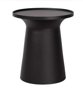 Table d'appoint en métal de luxe discret offrant une sophistication subtile sans perturber la décoration existante - Product Image 4