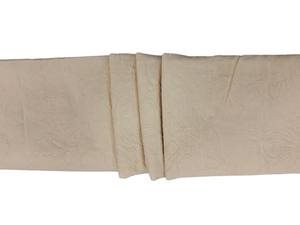 Tissu en coton blanc de qualité supérieure, brodé de motifs floraux, avec des broderies élégantes de fleurs et de vigne, tissé léger, idéal pour confectionner des robes. - Product Image 4