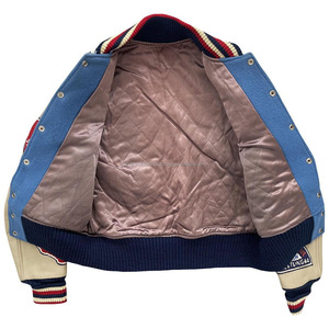 Veste de baseball premium pour homme, style streetwear, en laine, à manches longues, veste varsity, vêtements de sport, vente en gros, sur mesure. - Product Image 3