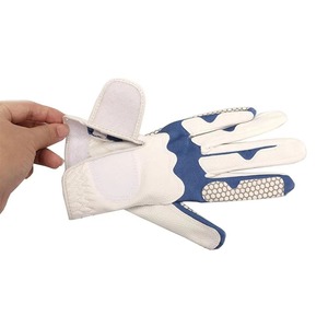 Gants de golf ajustables et personnalisés pour hommes, noirs, résistants à la transpiration, en similicuir souple et durable, pour le sport professionnel - Product Image 5