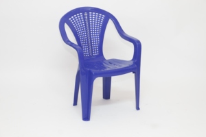 Silla de Comedor de Plástico Moderna para Exteriores de 40x48x63cm – Silla Apilable para Jardín, Playa y Banquetes - Product Image 3