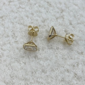 Diamond <b>Stud</b> Earrings Bezel <b>Emerald</b> 2Ct E VVS2 IGI Certified Labcreated 14k Gold - Product Image 6
