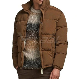 Veste matelassée pour homme au design élégant et chaud avec finition en tissu de qualité supérieure, veste matelassée élégante pour homme, utilisation hivernale - Product Image 3