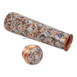 Bouteille d'eau ayurvédique de haute qualité en cuivre imprimé pour la salle de sport, le yoga et les bienfaits pour la santé. - Product Image 5