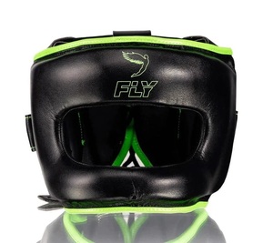 Ensemble de sparring personnalisé pour le MMA et la boxe en cuir de vachette véritable avec sangle réglable, comprenant des gants de boxe, un protège-tête et un protège-guêtres - Product Image 4