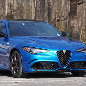 Producto TOP USADO Perfecto 2023 Alf para Giulia Quadrifoglio DIY Industrial OEM/ODM Plástico LISTO PARA USAR - Product Image 1