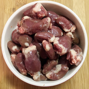 หัวใจไก่แช่แข็ง ฮาลาล IQF ขายส่งจำนวนมาก สำหรับส่งออก เนื้อไก่ที่ผ่านการทำความสะอาดแล้ว จากผู้จัดจำหน่ายเนื้อสัตว์ - Product Image 1