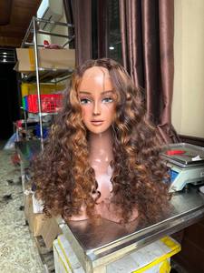 Vente en gros d'extensions de tissage de cheveux bouclés birmans bruts non traités perruque de fermeture de cheveux humains vierges de couleur mélangée - Product Image 2