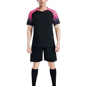Conjunto de Camiseta de Fútbol con Cuello en V Negra para Hombre, Manga Corta, Poliéster que Absorbe la Humedad, Estampado Degradado, Ropa Deportiva para Adultos para Todas las Temporadas - Product Image 4