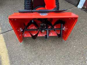 Souffleuse à neige Ariens Classic 24 pouces à deux étages, moteur noir, 1000 kg, garantie de 2 ans, fabrication américaine, machine de déneigement d'hiver pour l'extérieur - Product Image 5