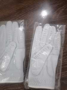 ถุงมือกอล์ฟหนัง PU สีขาว แบบมีรูระบายอากาศ ใช้ได้ทั้งชายและหญิง บรรจุในถุงพลาสติก สำหรับเล่นกีฬา - Product Image 1