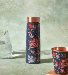 กระติกน้ำทองแดงดีไซน์สวยงาม พร้อมฝาปิด พกพาสะดวกสำหรับการเดินทาง - Product Image 1