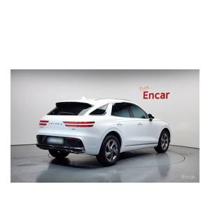 Genesis GV70 2.5T AWD 2024, SUV a Gasolina con 14,065 km, Volante a la Izquierda, Caja de Cambios Automática, Asientos de Cuero, Cámara Trasera - Product Image 2