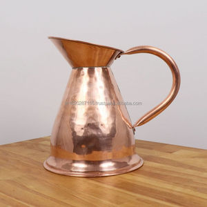 Pichet en cuivre indien traditionnel avec couvercle gravé adapté aux installations d'autel de salles de pooja ou aux espaces rituels sacrés dans les maisons - Product Image 2