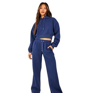 ชุดเซ็ตแฟชั่นลำลองสำหรับผู้หญิง ดีไซน์ล่าสุด เสื้อครอปฮู้ดดี้ กางเกงทรงหลวมสองกระเป๋า ระบายอากาศได้ดี - Product Image 1