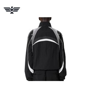 Conjunto Deportivo Personalizado para Hombre en Blanco y Negro, Chaqueta Deportiva Ligera con Bloques de Color y Pantalones Anchos - Product Image 4