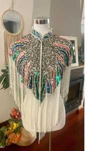 Capa de Lentejuelas con Cuentas Hechas a Mano, Estilo Vintage, con Flecos Largos, para Novias, Bodas y Eventos de Gala - Product Image 3