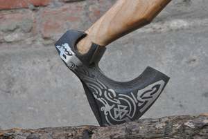 Hacha Vikinga, Hacha Vikinga de Acero al Carbono, Hacha Vikinga Personalizada Forjada a Mano para Decoración de Pared, Hacha Vikinga Hecha a Medida para Regalo - Product Image 6