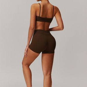 Ensemble soutien-gorge de sport respirant, léger et durable à maintien élevé pour femme et short de yoga taille haute - Extensible dans quatre sens, écologique - Product Image 4