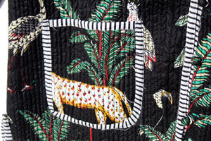 เสื้อแจ็คเก็ตผ้าฝ้ายบุผ้านวมสำหรับผู้หญิง สไตล์โบฮีเมียน วินเทจ แบบกิโมโน แต่งแถบลาย  ใส่ได้สองด้าน ทำมือ ดีไซน์เปิดด้านหน้า เสื้อโค้ทแบบใหม่ - Product Image 4