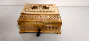 Boîte à bijoux en bois sculptée à la main par un fournisseur indien, finition polie, thème bouddhiste, taille personnalisée, cadeaux de Thanksgiving pour table - Product Image 2