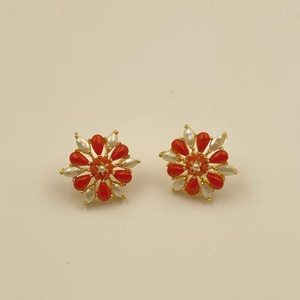 Pendientes de Perlas de Coral, Chapados en Oro de 22K, Pendientes Tradicionales para Novia, Joyería para Fiestas, Joyería Minimalista para Mujer - Product Image 1