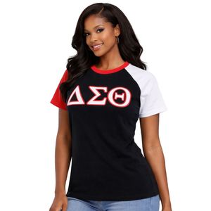 Maglietta Nera Premium Delta Sigma Theta Opp Sleeve per Donne, Vestibilità Comoda, Alta Qualità, Abbigliamento Casual per Confraternite Greche - Product Image 1