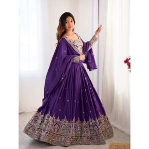 Hermoso y Moderno Lehenga Choli de Poliéster para Bodas con Trabajo de Hilo y Lentejuelas Codificadas Dori - Product Image 4
