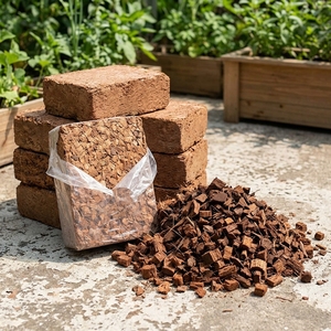 High Quality Triple Washed Coconut Coir Chips Bricks for Hydroponic & <b>Potting</b> Use Eco-Friendly Biodegradable 5Kg/1Kg/650G - Product Image 1