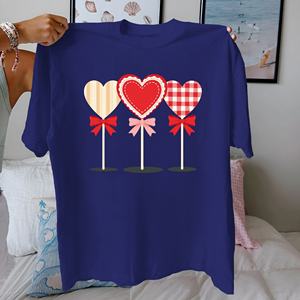 Tres piruletas en forma de corazón en una fila Camiseta de algodón puro para mujer ajuste cómodo - Product Image 4