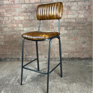 Ensemble de bar d'angle en teck massif rustique avec tabourets de bar rembourrés, intérieurs de luxe faits à la main, écologiques et durables - Product Image 1