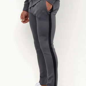 Pantalones Deportivos Ajustados Grises para Hombre con Franja Lateral Negra, Cintura Elástica, Largos, Estilo Casual Otoñal - Product Image 3