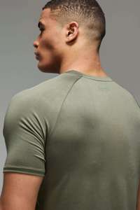 Camiseta Deportiva para Hombre, Color Oliva, 100% Algodón Elástico, Corte Regular, para Gimnasio, Fitness, Entrenamiento, Secado Rápido, Alta Calidad, Logotipo Personalizado - Product Image 3