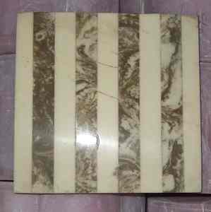 Sous-verre en marbre géométrique noir et blanc, fait main, rond, décoratif, accent en pierre - Product Image 4