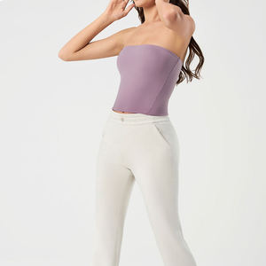 Soutien-gorge de sport pour femme en promotion – Haute qualité, extensible dans 4 directions, respirant, écologique, élasticité moyenne, XS personnalisable à l'avant - Product Image 3