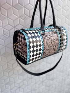 Bolsos de Viaje de Cuero Hechos a Mano con Diseño Único, Bolsos Multiusos con Patrón de Damas de Inglatera, Bolso Hecho a Mano Unisex, Bolso de Viaje de Gran Tamaño - Product Image 2