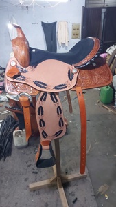 Nuevo diseño Color marrón Western Saddle Cuero marrón oscuro Cuero portátil genuino con decoración personalizada Rub International - Product Image 3